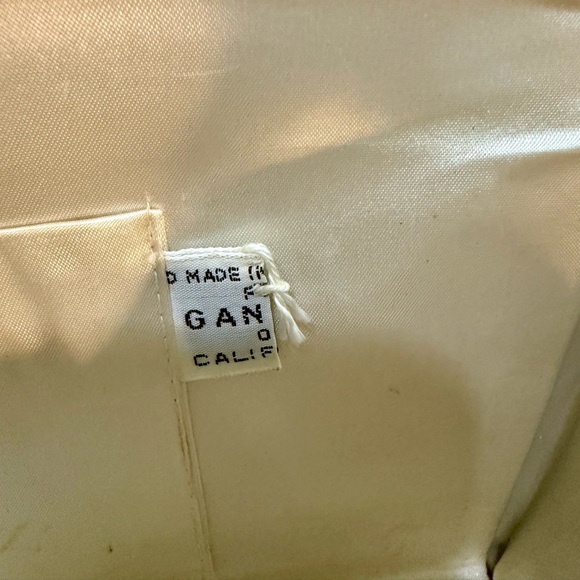 Vintage Silk Lined Beaded Cream Iridescent Mermaid Scale Patterned Sequin Clutch - Picture 7 of 9